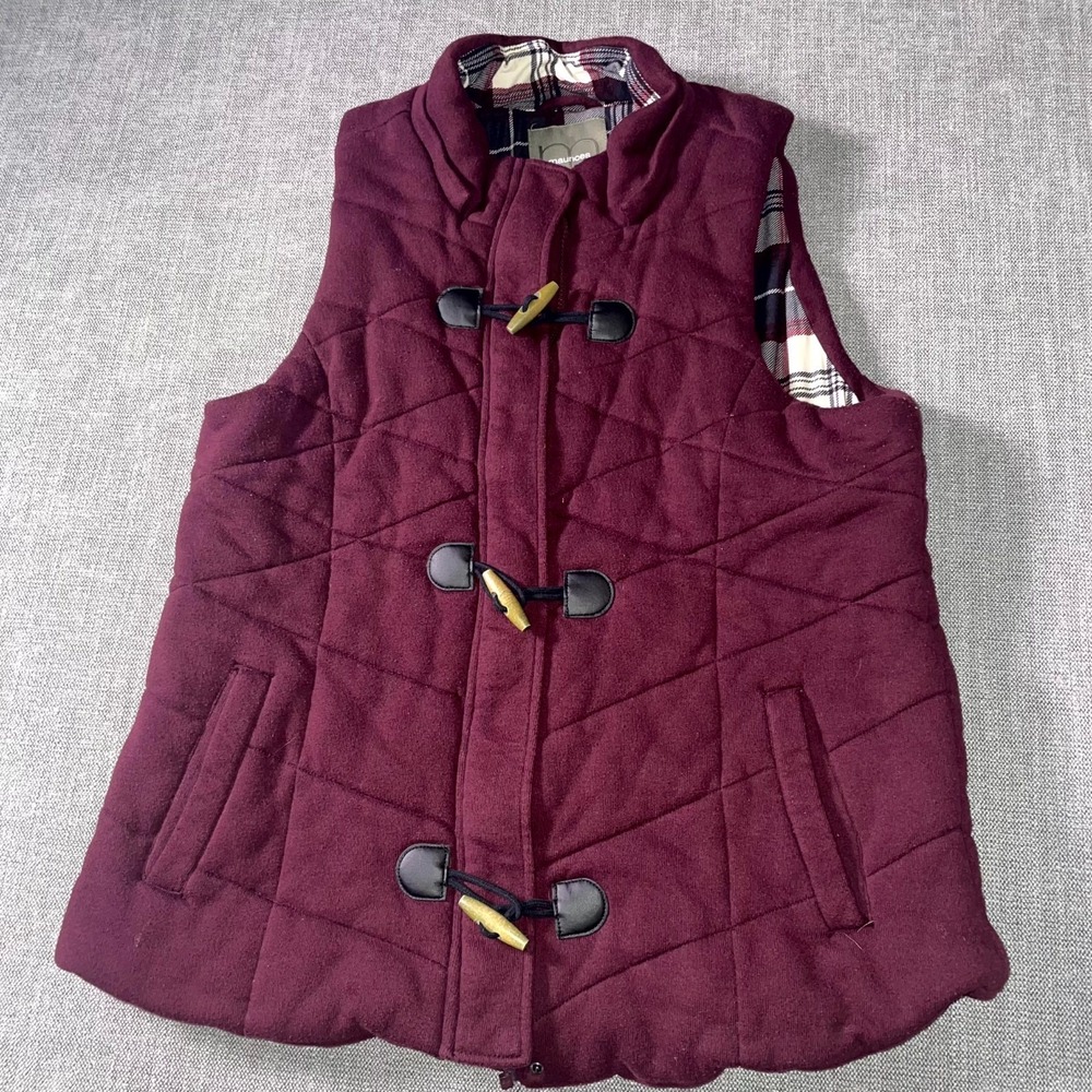 Maurices Puffer Vest Women's XL Burgundy Plaid Lined Toggle Front Inside Zipper
